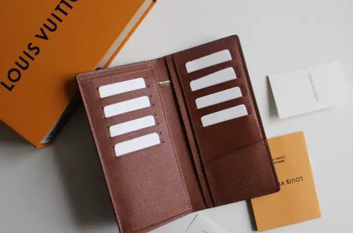 LV Wallets 4192F-0048