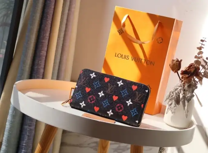 LV Wallets 4192F-0054