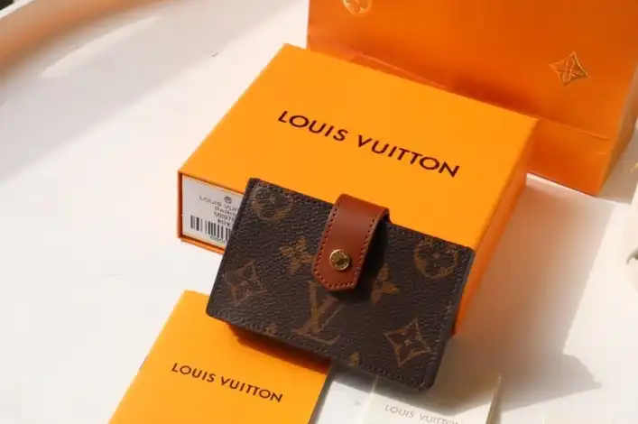 LV Wallets 4192F-0058