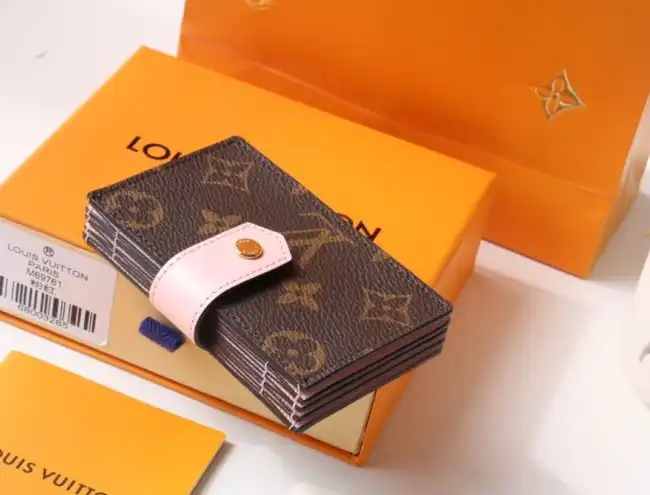 LV Wallets 4192F-0059