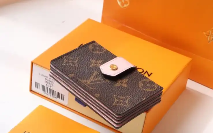 LV Wallets 4192F-0059