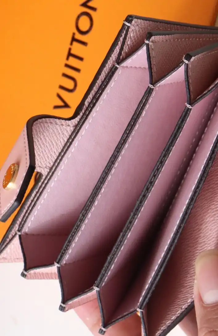 LV Wallets 4192F-0059