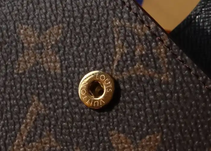 LV Wallets 4192F-0060