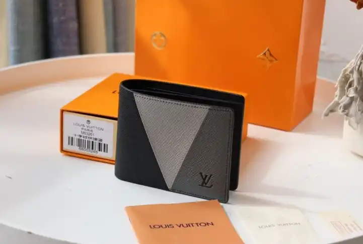 LV Wallets 4192F-0072