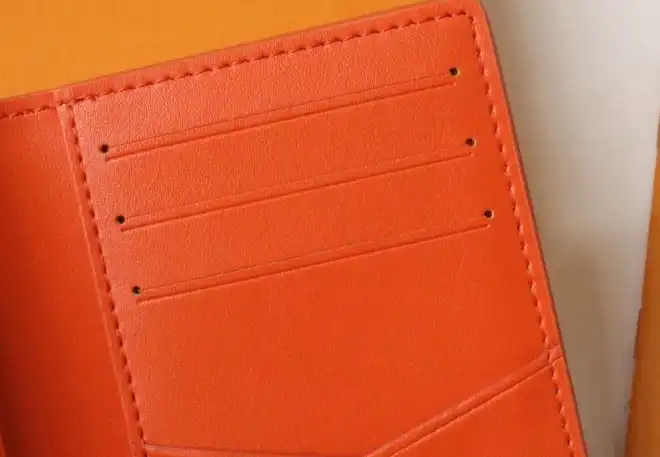 LV Wallets 4192F-0073