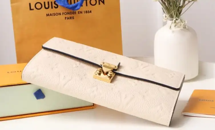 LV Wallets 4192F-0129