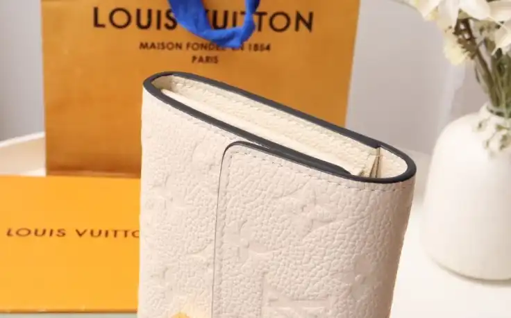 LV Wallets 4192F-0129