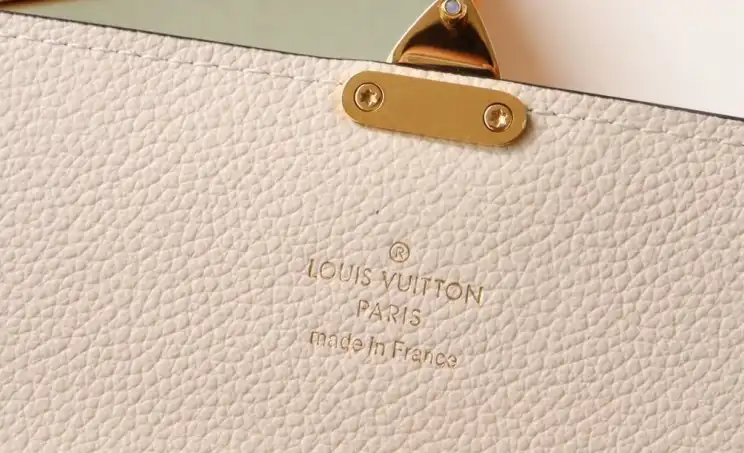 LV Wallets 4192F-0129