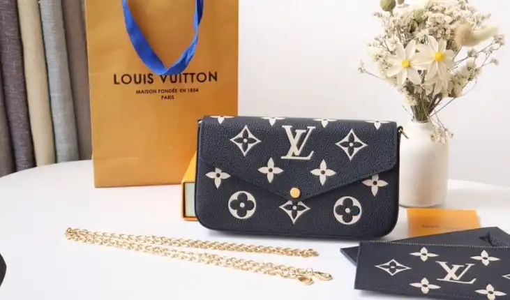 LV Wallets 4192F-0197