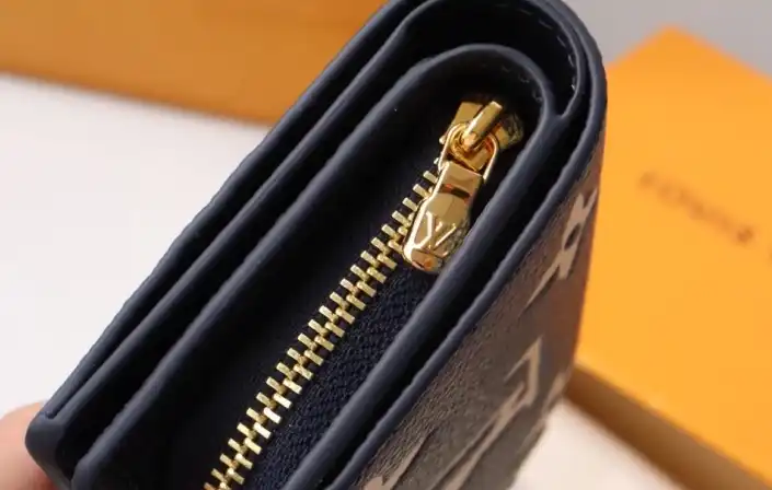 LV Wallets 4192F-0199