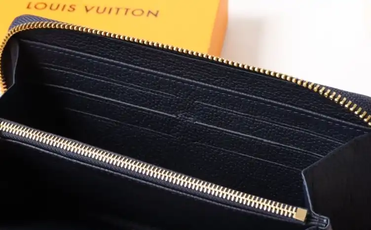 LV Wallets 4192F-0201