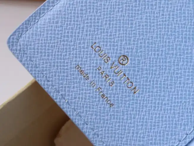 LV Wallets 4192F-0220