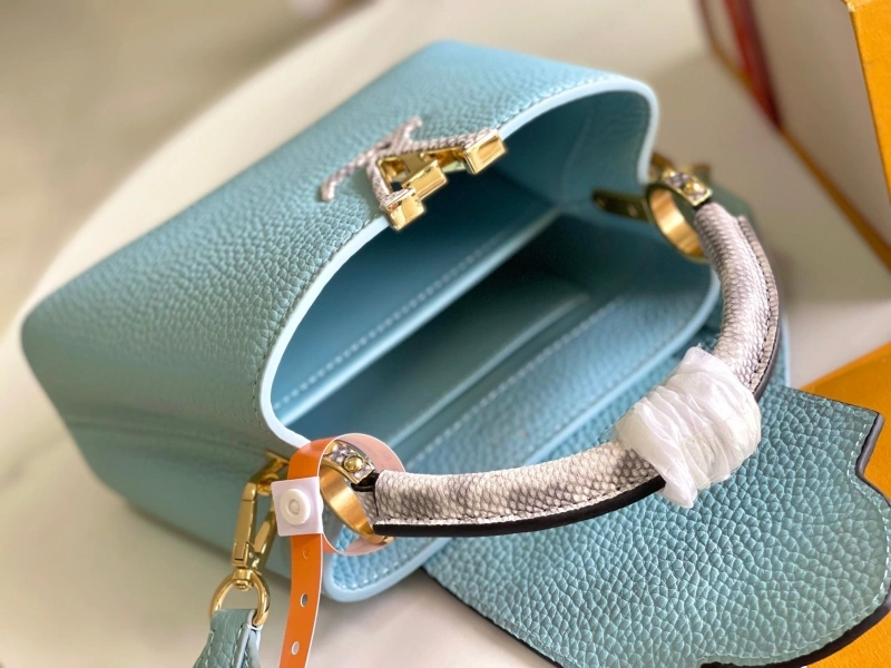 LV Capucines Bags 4194A-0277