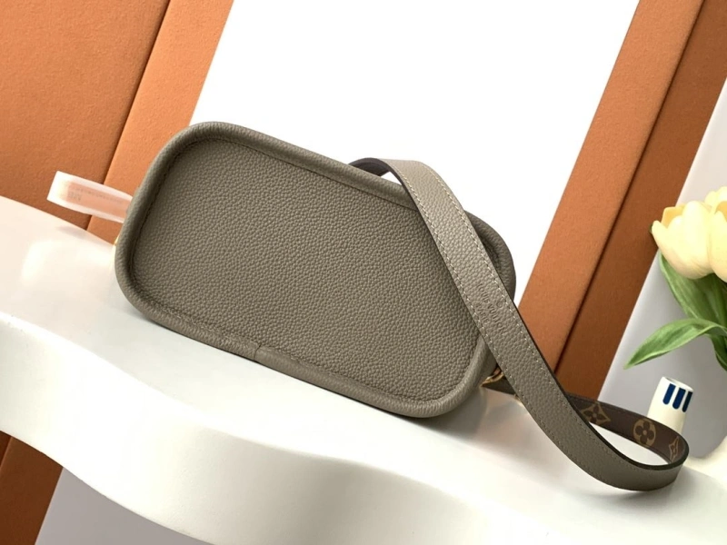 LV Shopping Bags 4194B-0204