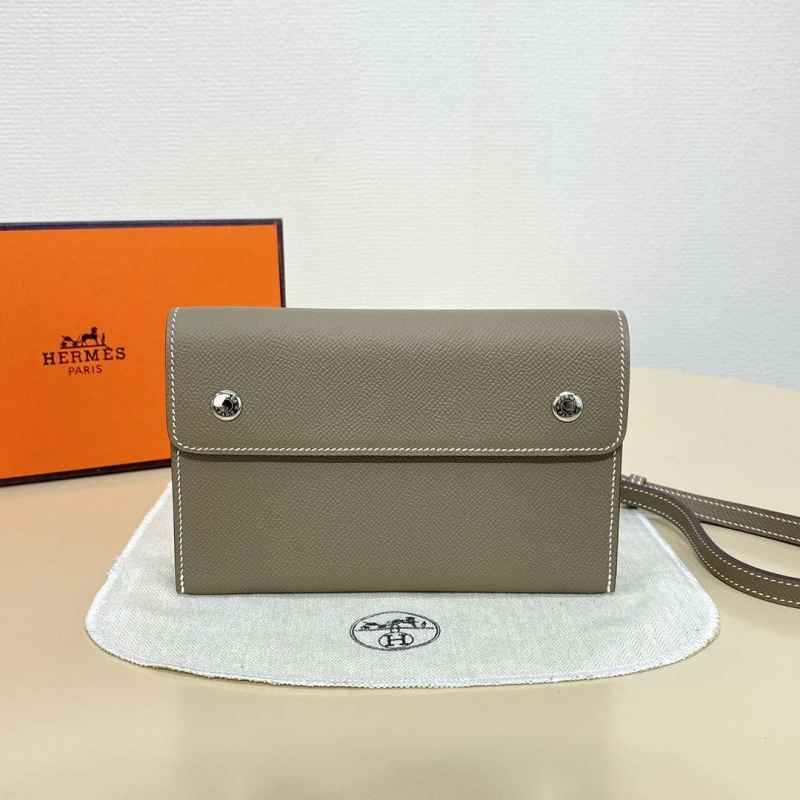 Hermes Wallets 4197-0257