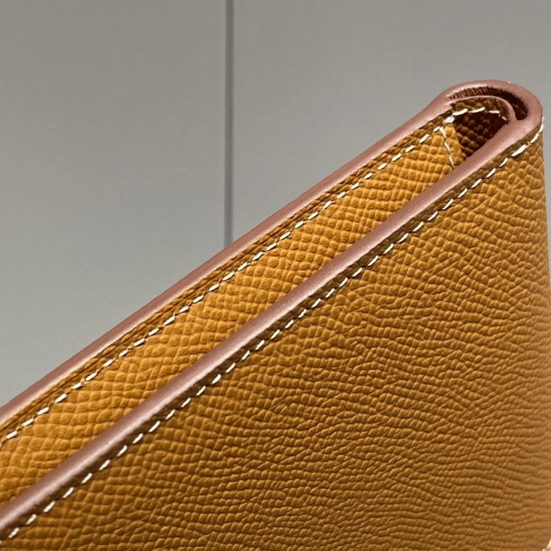 Hermes Wallets 4197-0693