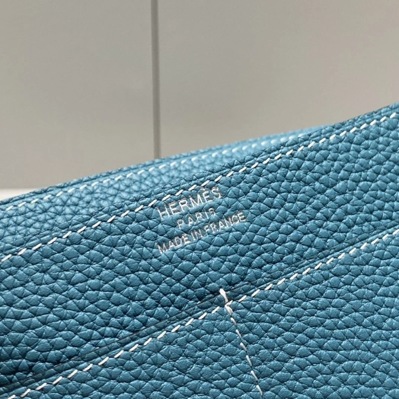 Hermes Wallets 4197-0698