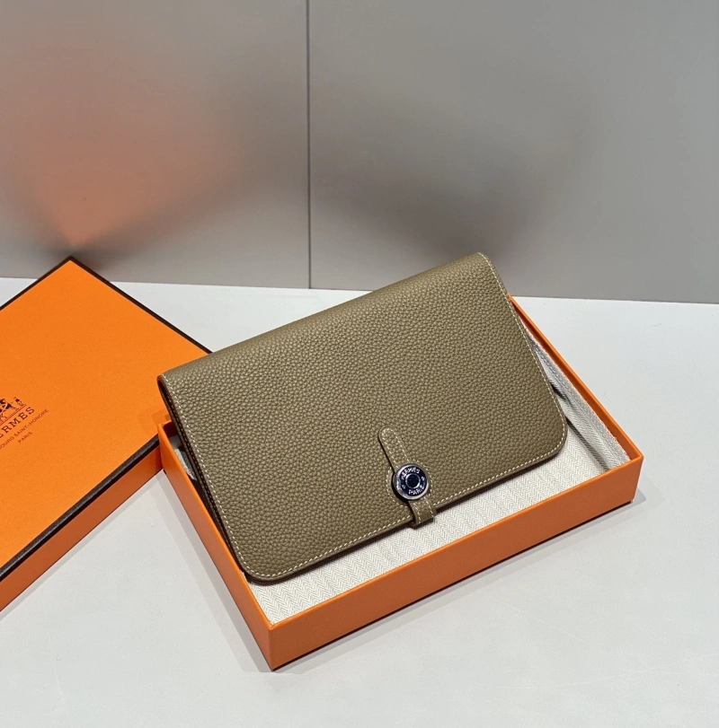 Hermes Wallets 4197-0699