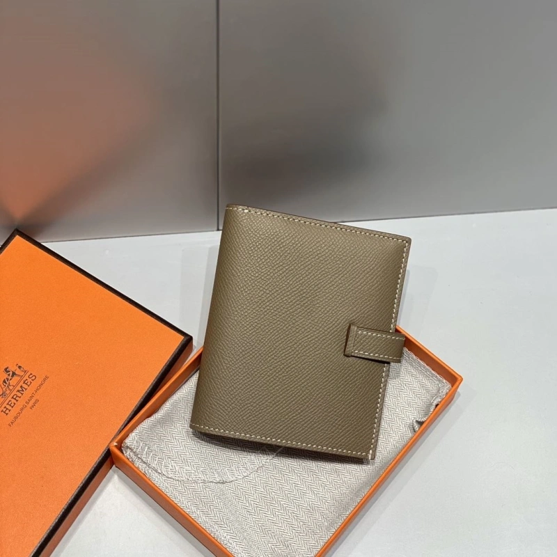 Hermes Wallets 4197-0704