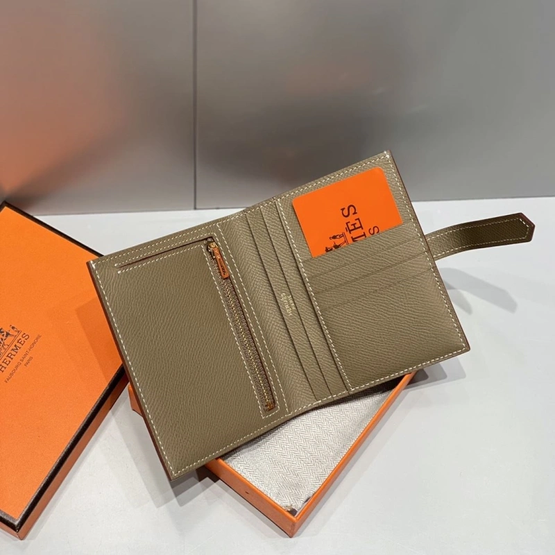 Hermes Wallets 4197-0704