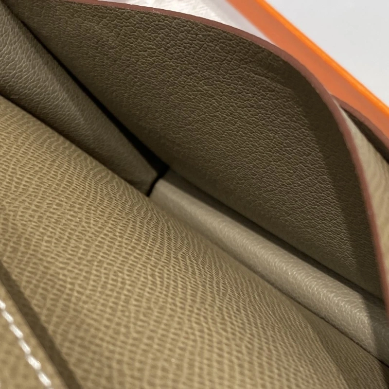 Hermes Wallets 4197-0716