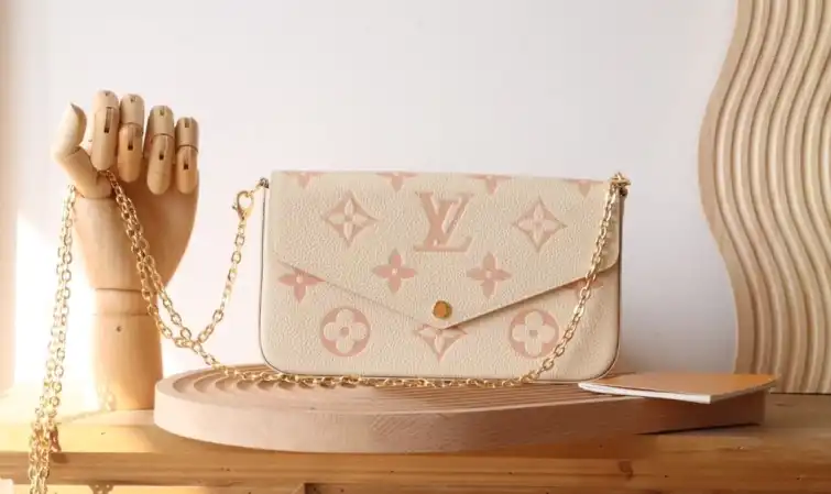 LV Wallets 4206A-0088