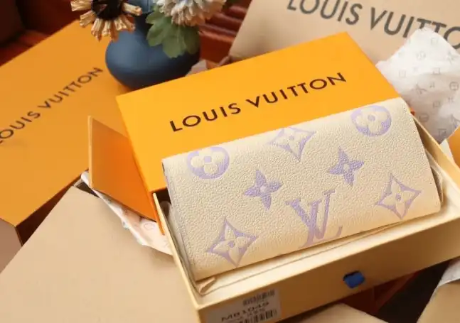 LV Wallets 4206A-0101