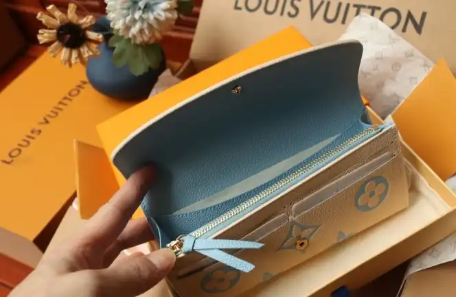 LV Wallets 4206A-0102