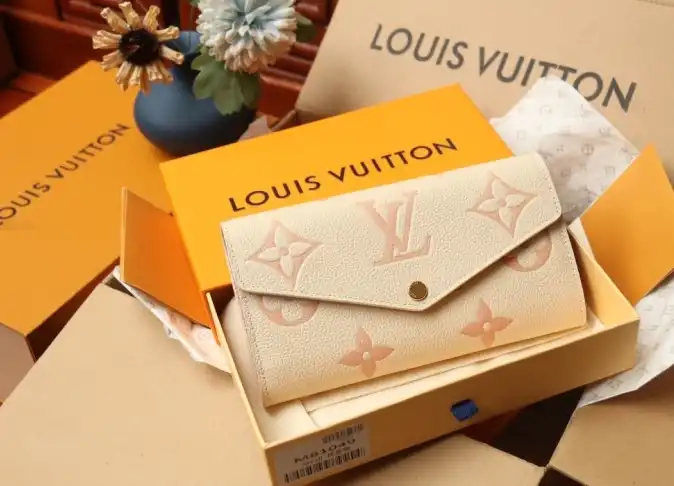 LV Wallets 4206A-0104