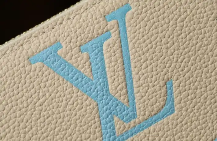 LV Wallets 4206A-0107