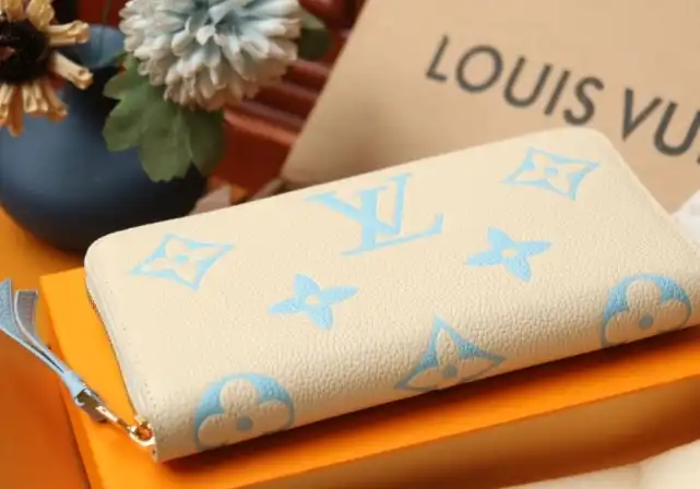 LV Wallets 4206A-0107