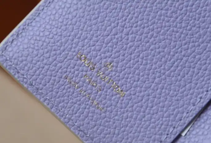 LV Wallets 4206A-0111