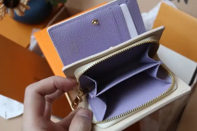 LV Wallets 4206A-0111