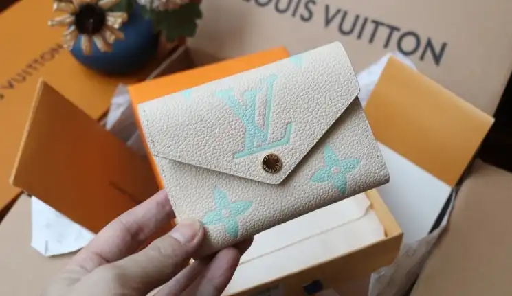 LV Wallets 4206A-0114