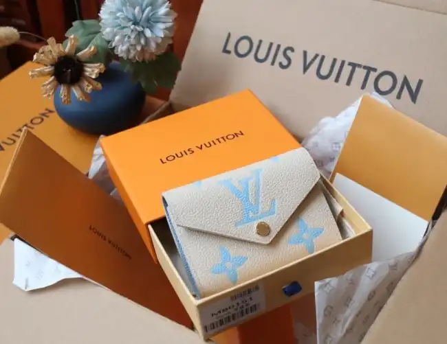 LV Wallets 4206A-0117