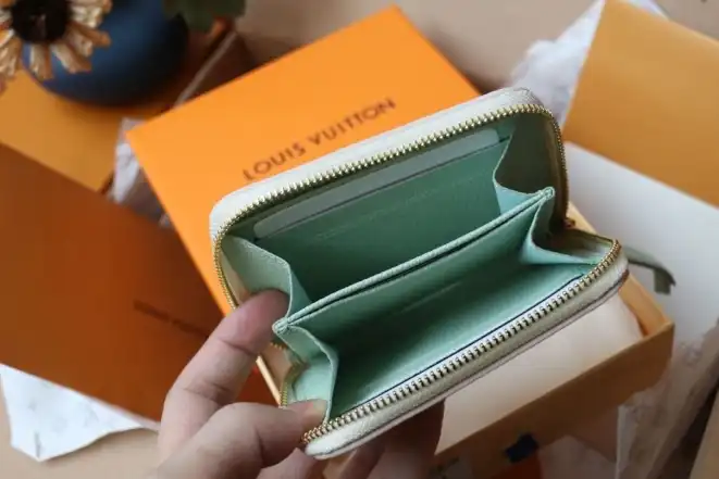 LV Wallets 4206A-0118