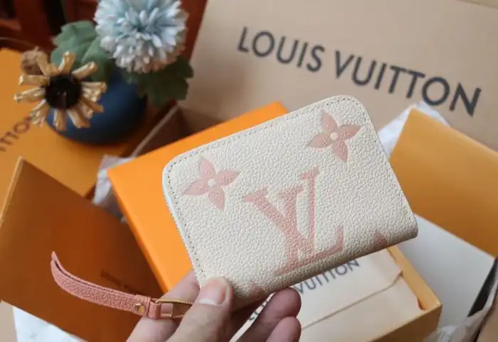 LV Wallets 4206A-0120