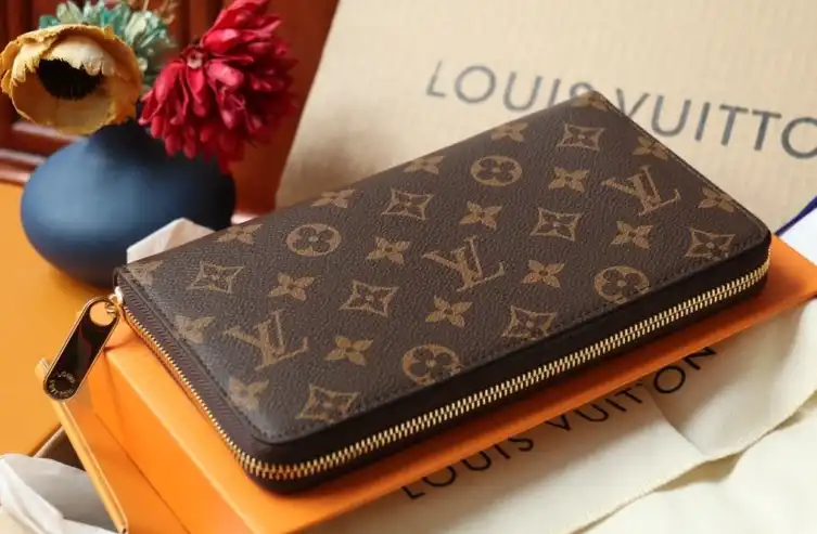 LV Wallets 4206A-0888