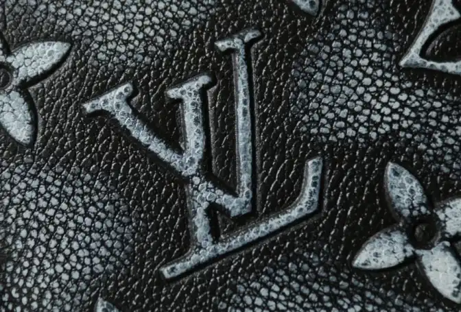 LV Wallets 4206A-0890