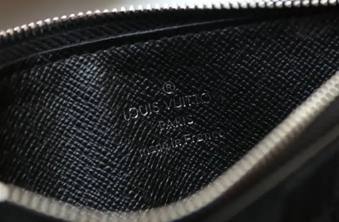 LV Wallets 4206A-0893