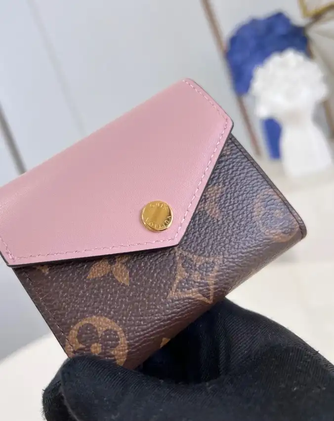 LV Wallets 4206A-1242