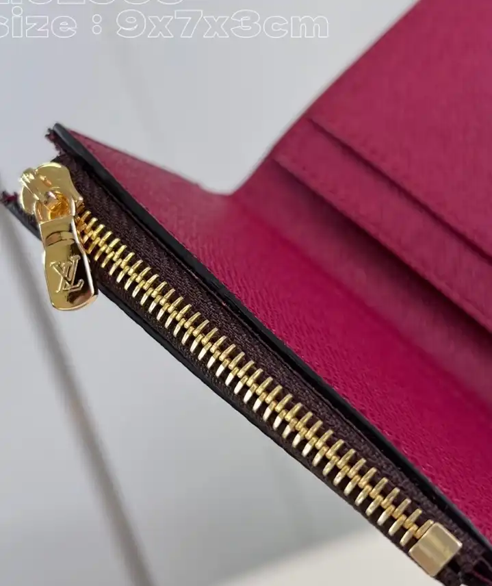 LV Wallets 4206A-1243