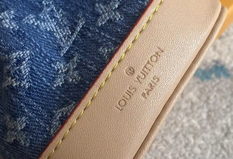 LV Bucket Bags 4206A-1258