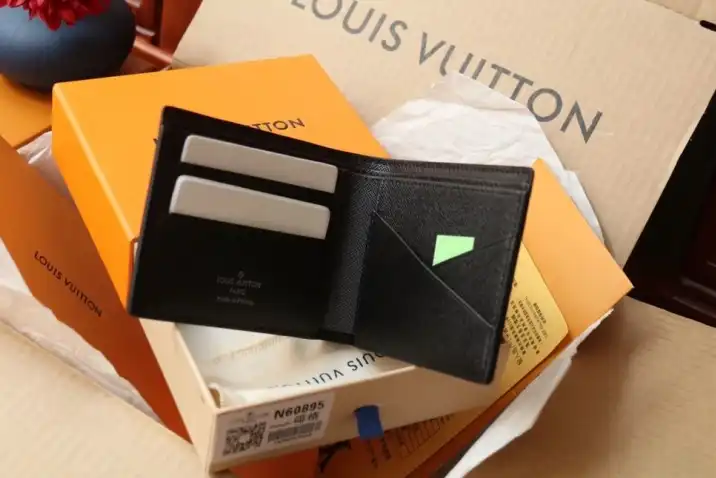 LV Wallets 4206A-2028