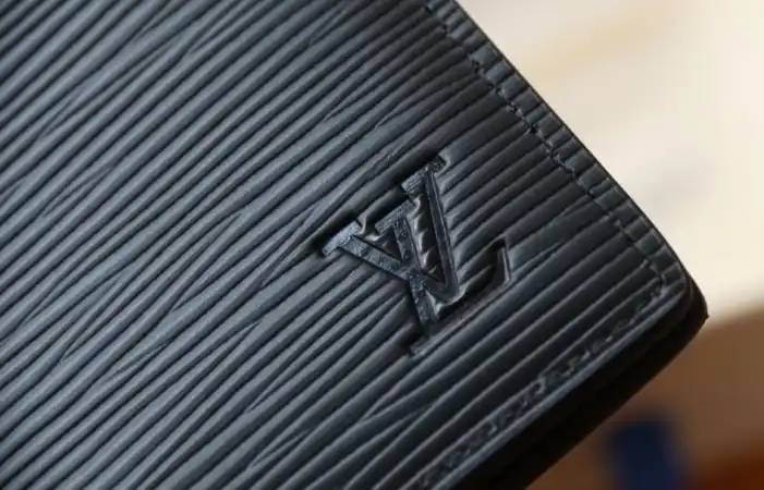 LV Wallets 4206A-2029