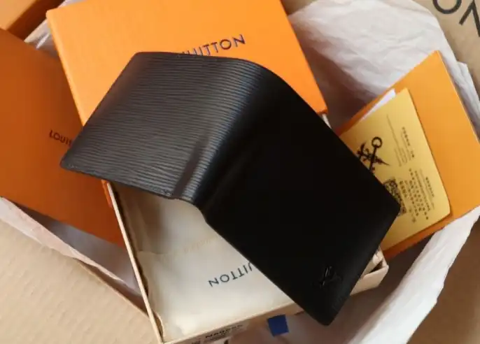 LV Wallets 4206A-2029