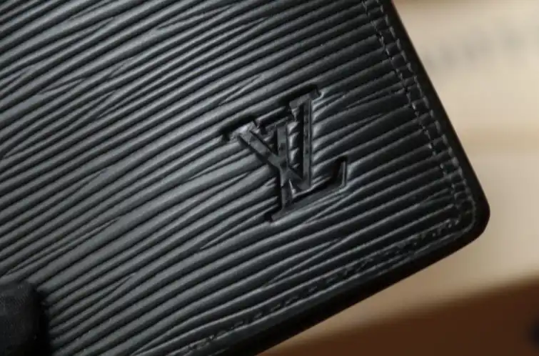 LV Wallets 4206A-2031