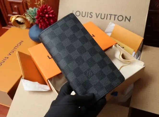 LV Wallets 4206A-2034