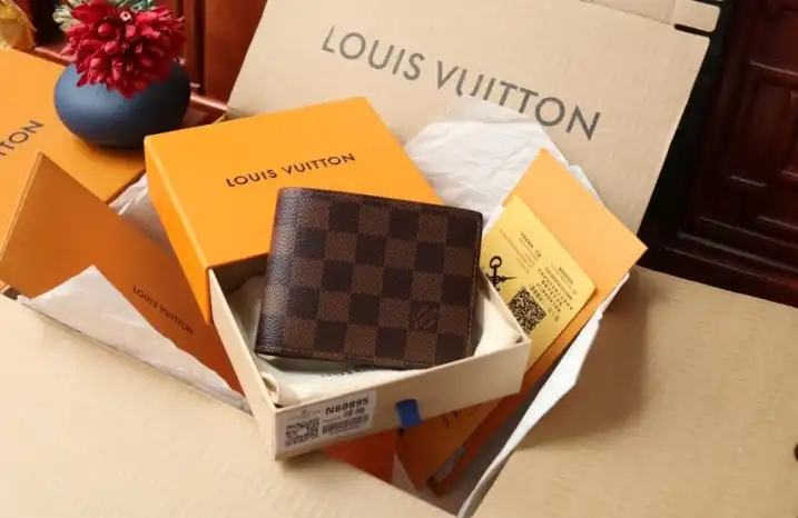 LV Wallets 4206A-2037