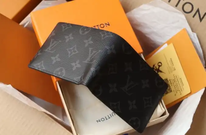 LV Wallets 4206A-2039